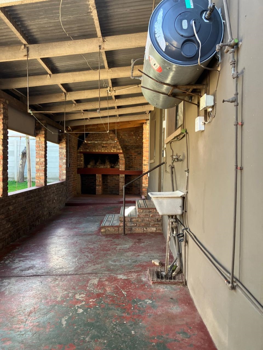 To Let 2 Bedroom Property for Rent in Mosel Eastern Cape
